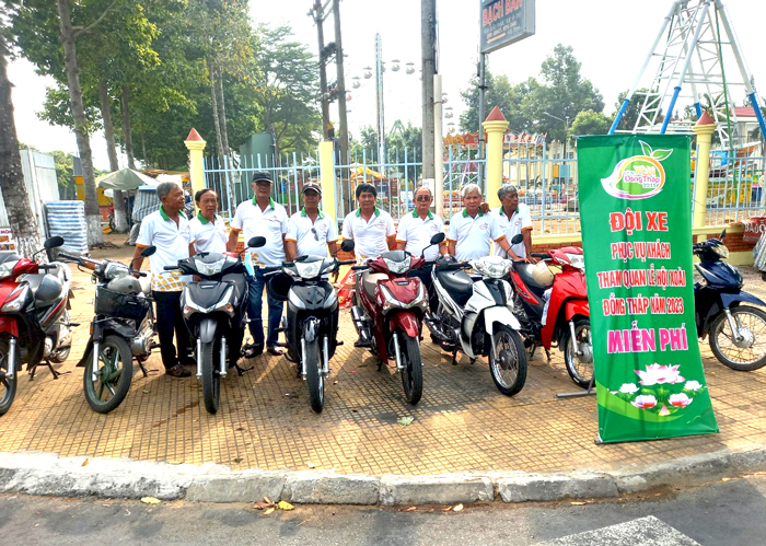 Ra mắt Đội xe phục vụ khách tham quan Lễ hội Xoài
