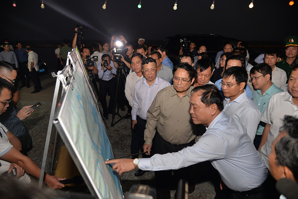 Thủ tướng Phạm Minh Chính thị sát một số công trình trọng điểm của tỉnh